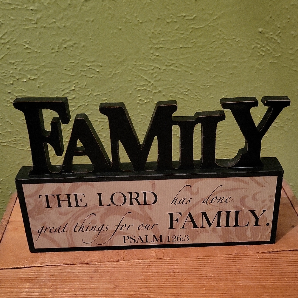 Family Wood Tabletop Sign